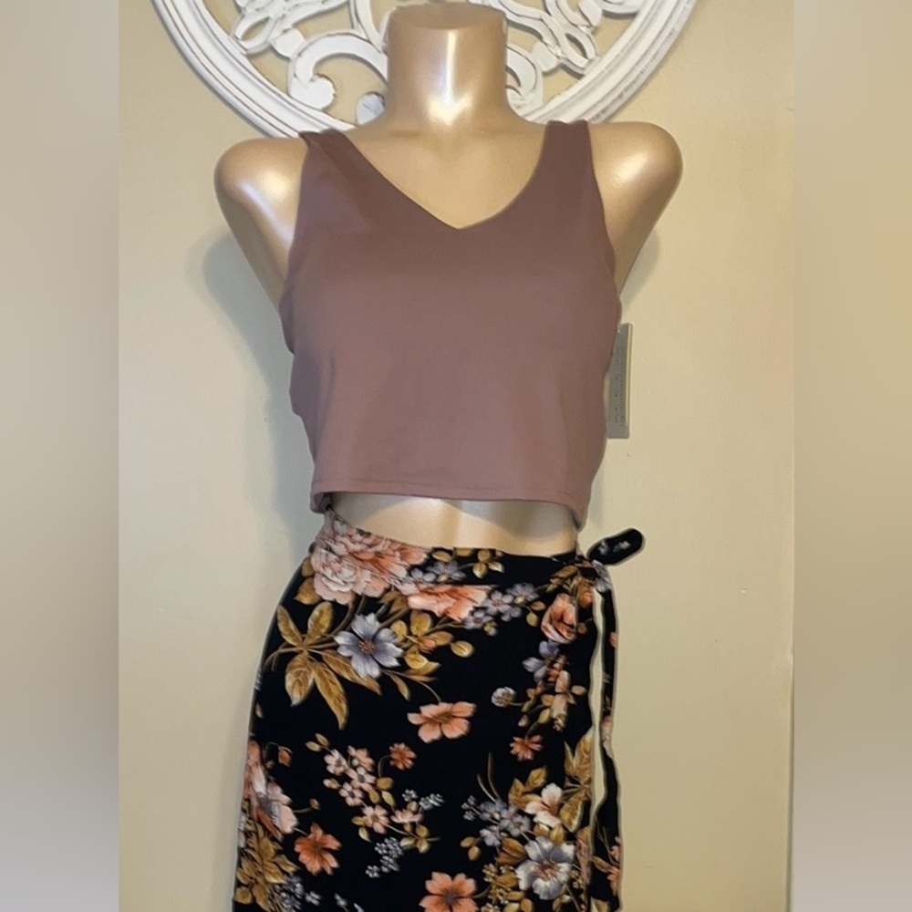 All in Motion women’s large top bra crop neck flex light brown NWT athletic